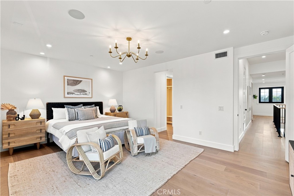 1346 Gates Ave.