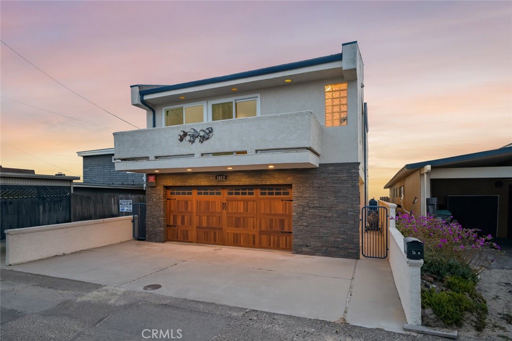 1652 Strand Way