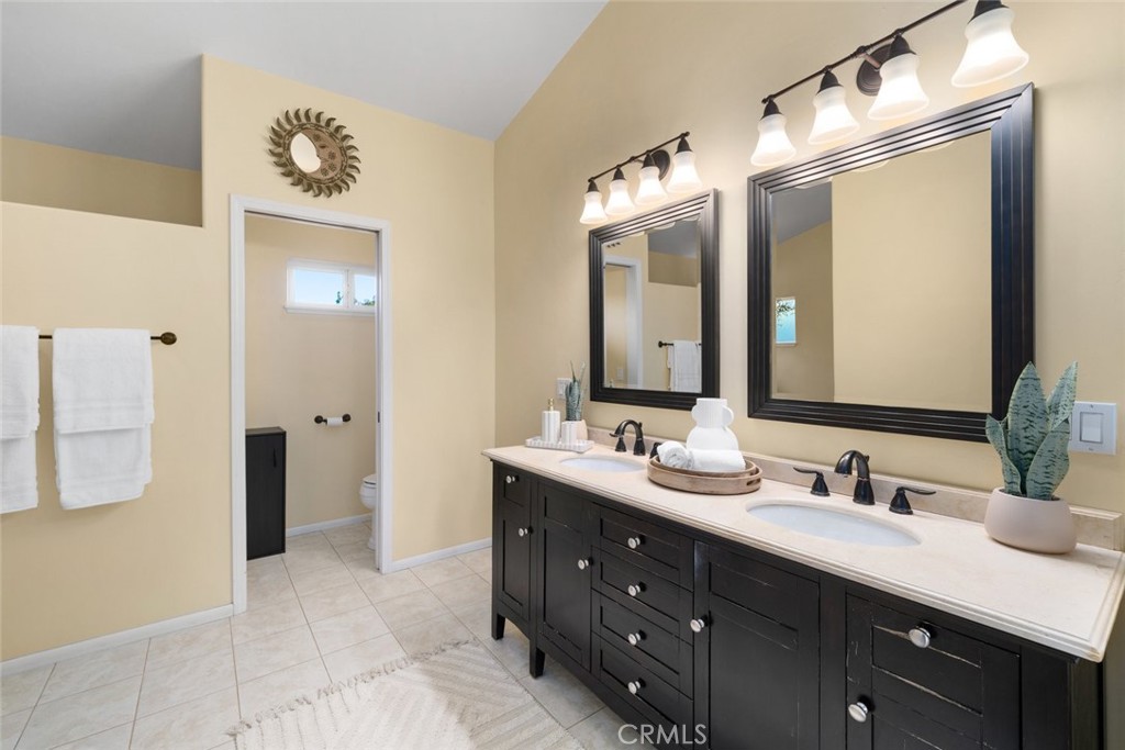 430 Sandercock Street