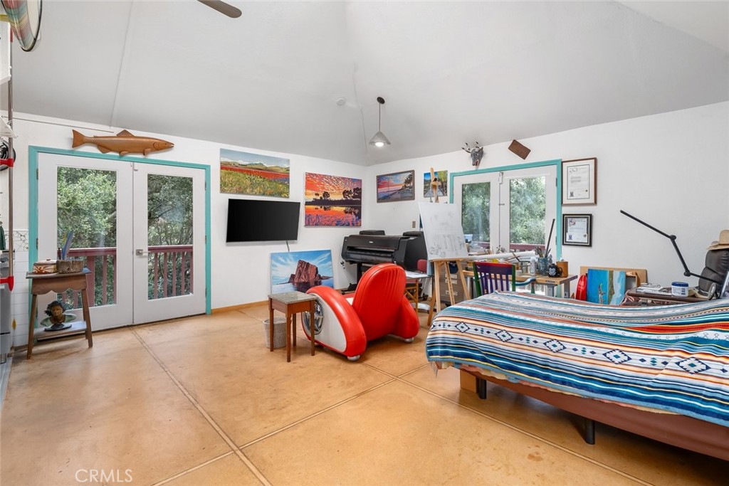 1550 Bayview Heights