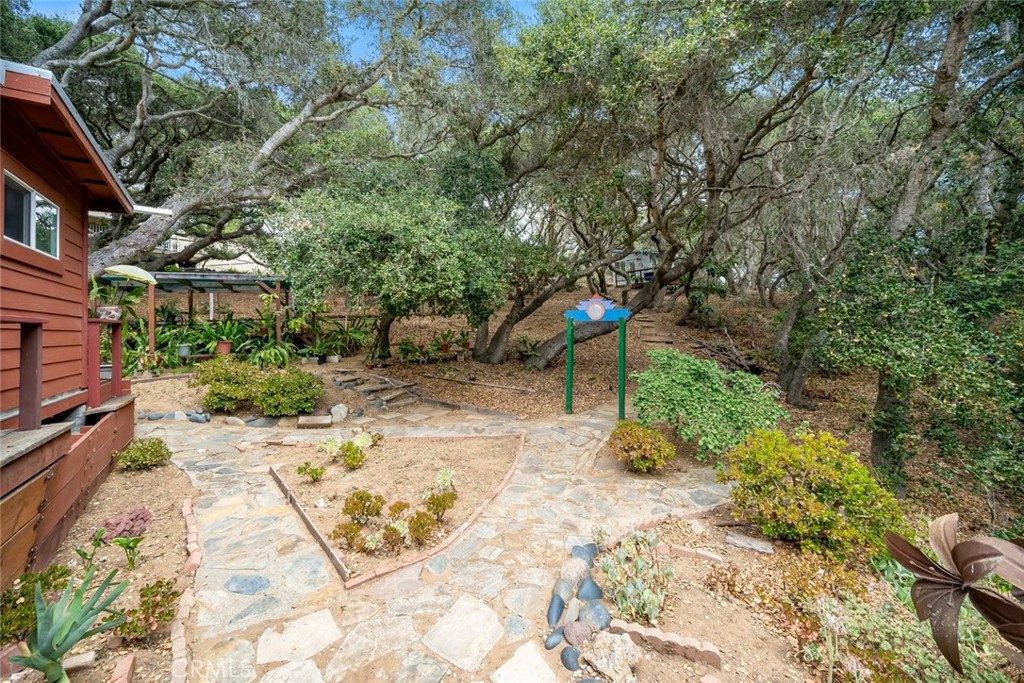 1550 Bayview Heights