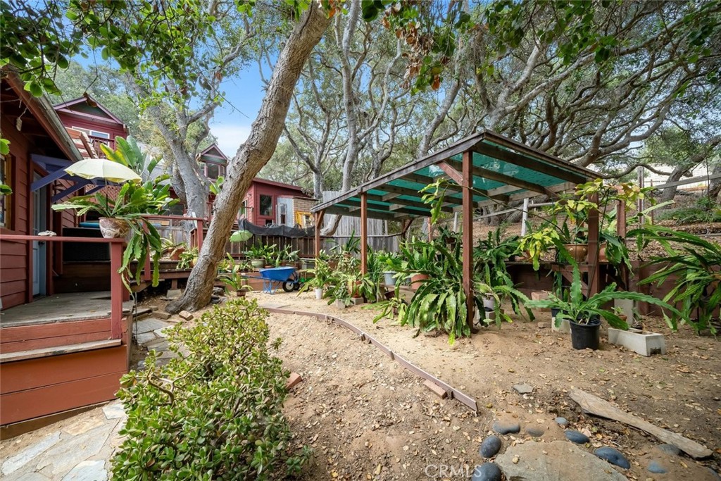 1550 Bayview Heights