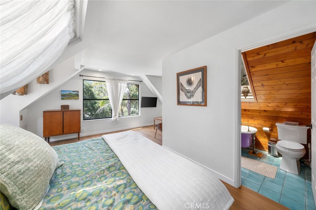 1550 Bayview Heights