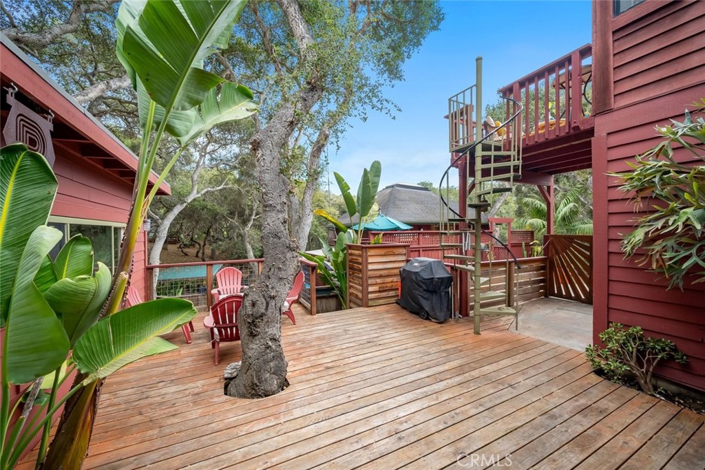1550 Bayview Heights