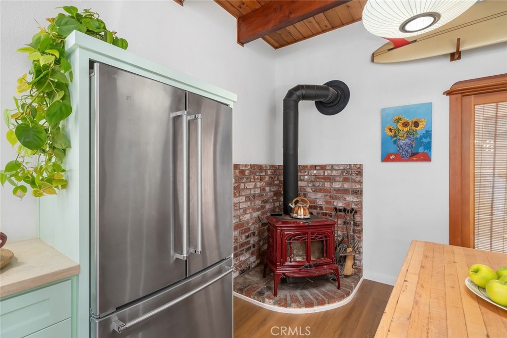 1550 Bayview Heights