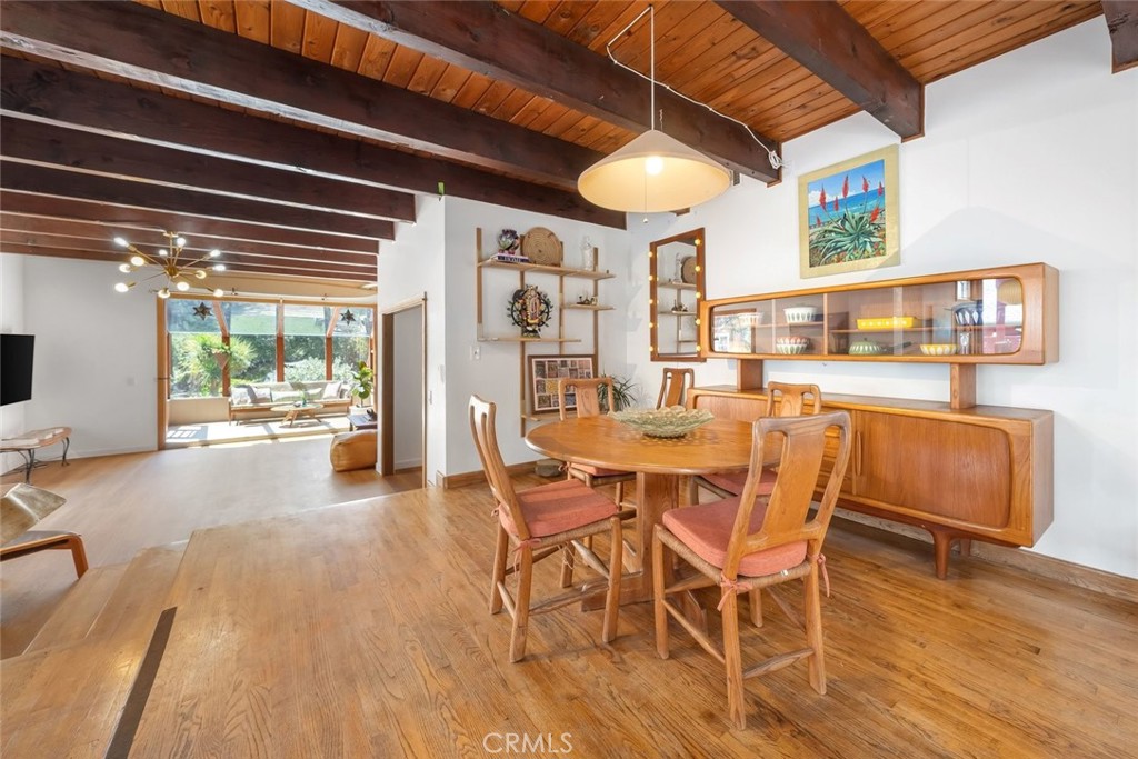 1550 Bayview Heights