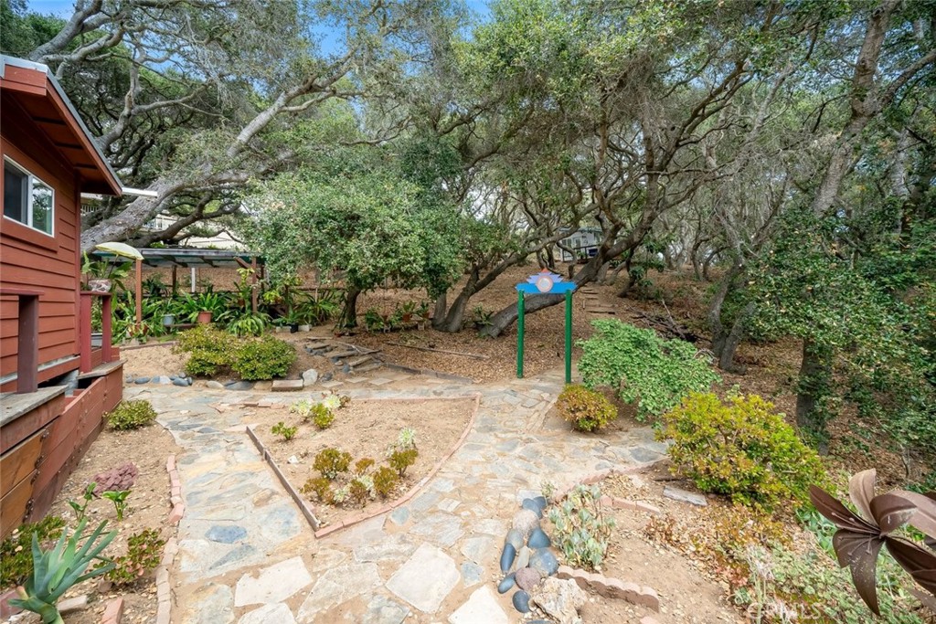 1550 Bayview Heights