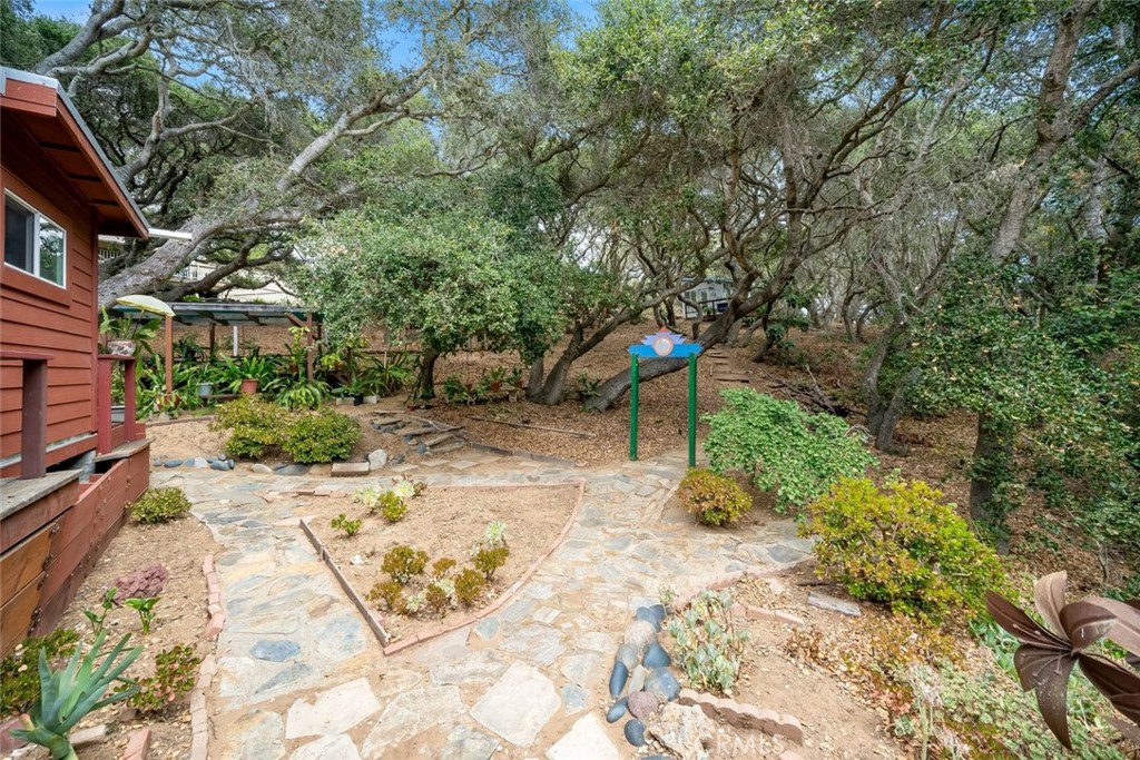 1550 Bayview Heights