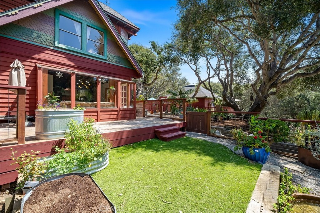 1550 Bayview Heights