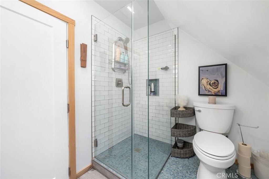 1550 Bayview Heights
