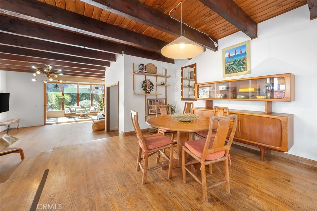 1550 Bayview Heights