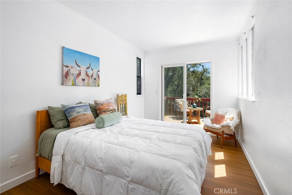 1550 Bayview Heights