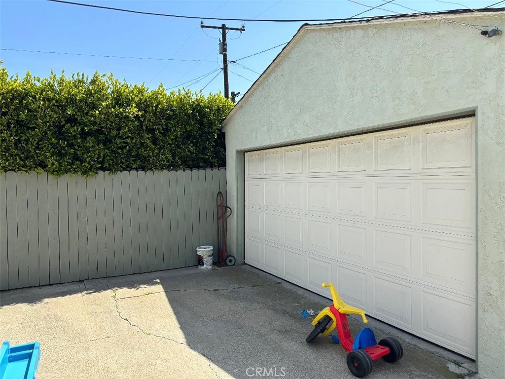 3158 W 153rd Street