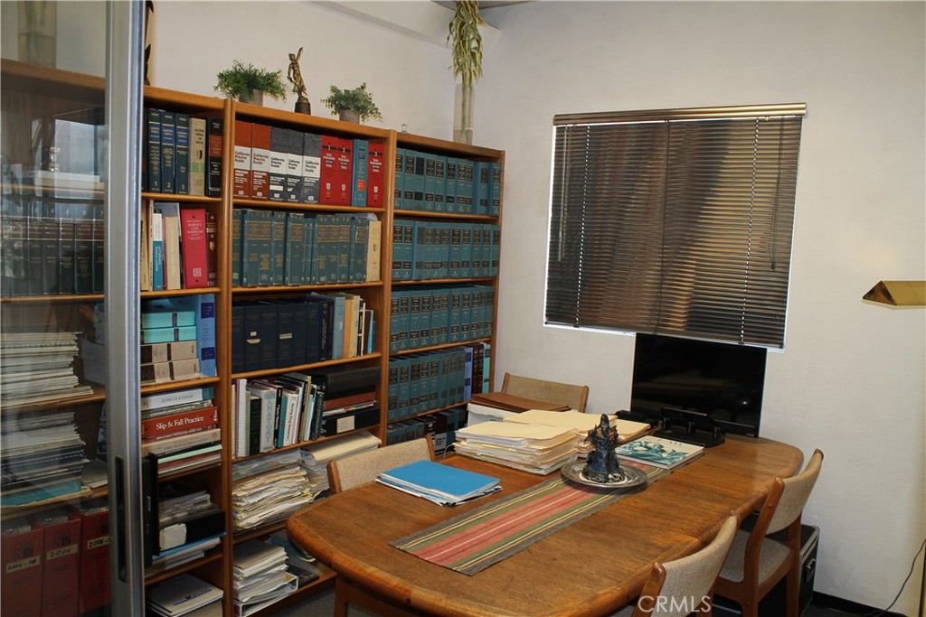 4541 Artesia