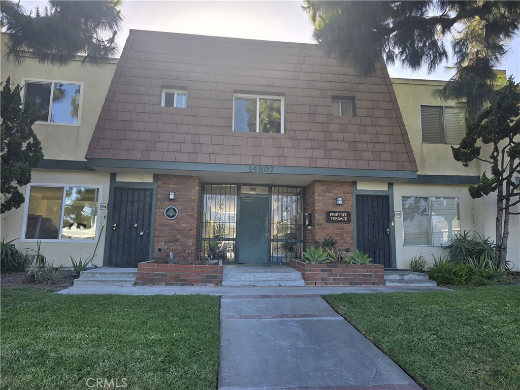 14807 Condon Avenue 220