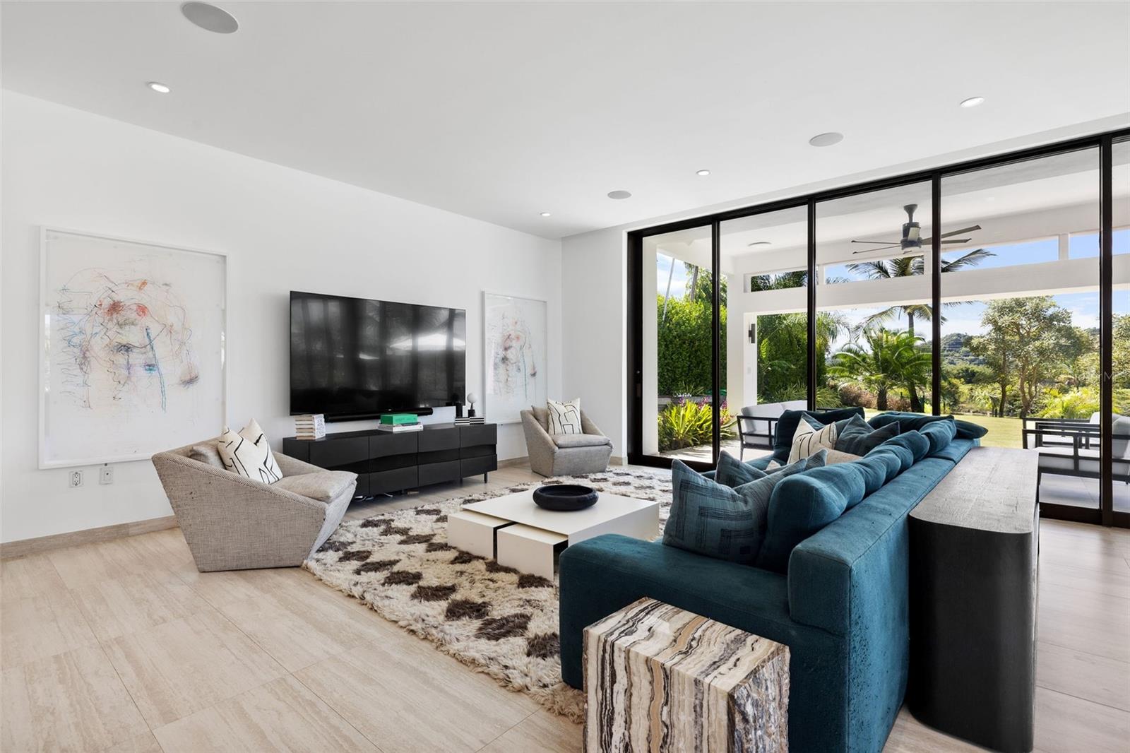 21 THE ENCLAVE RESIDENCES