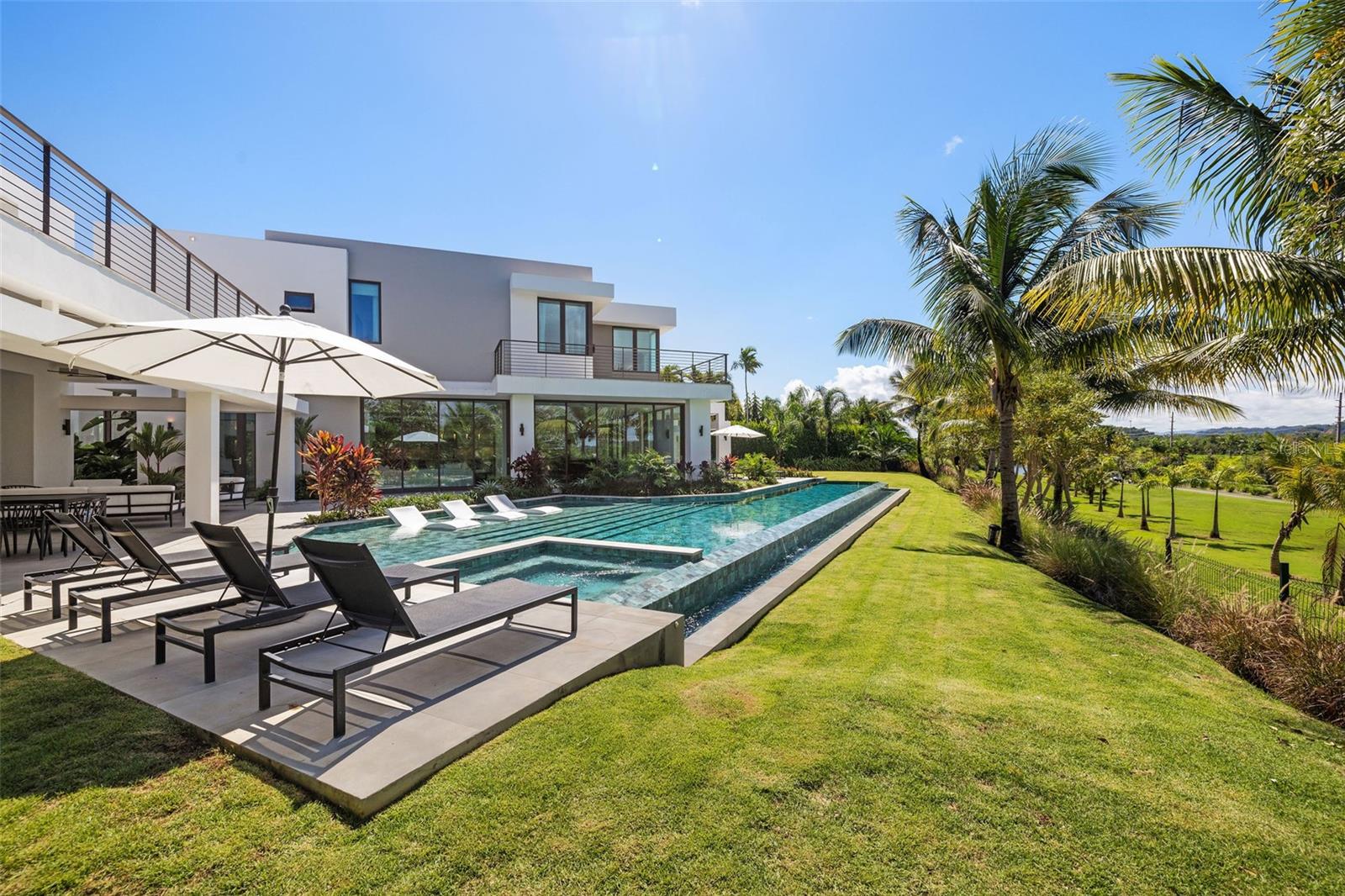 21 THE ENCLAVE RESIDENCES