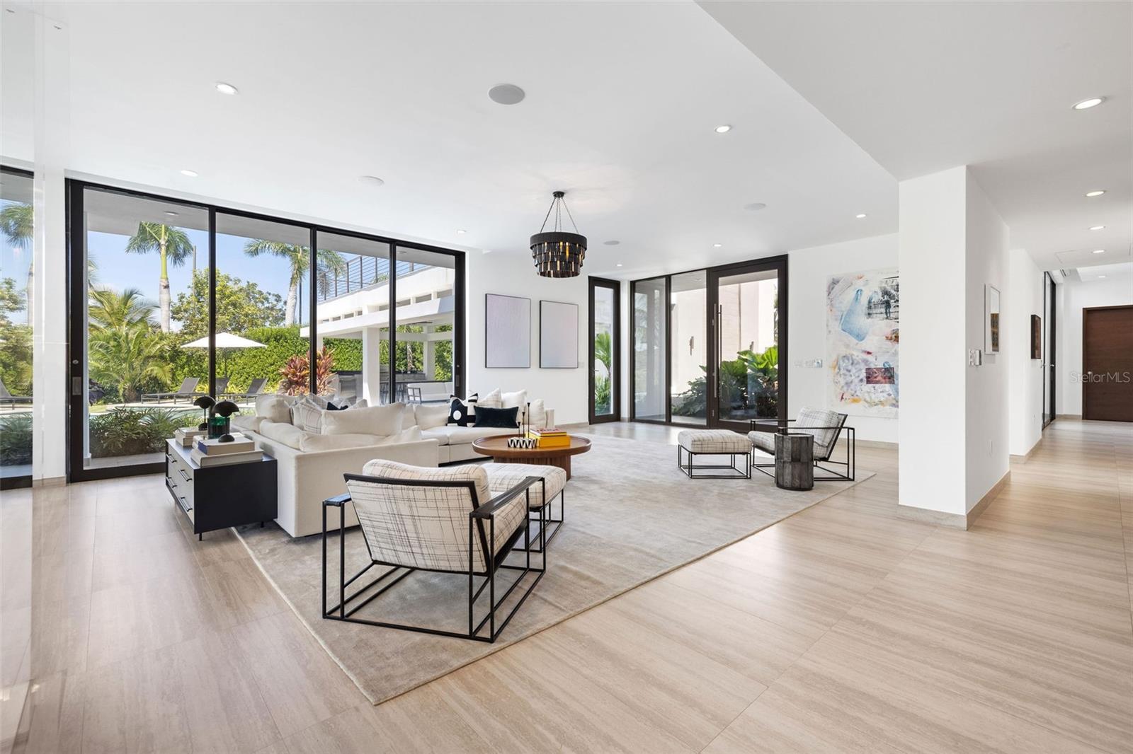 21 THE ENCLAVE RESIDENCES