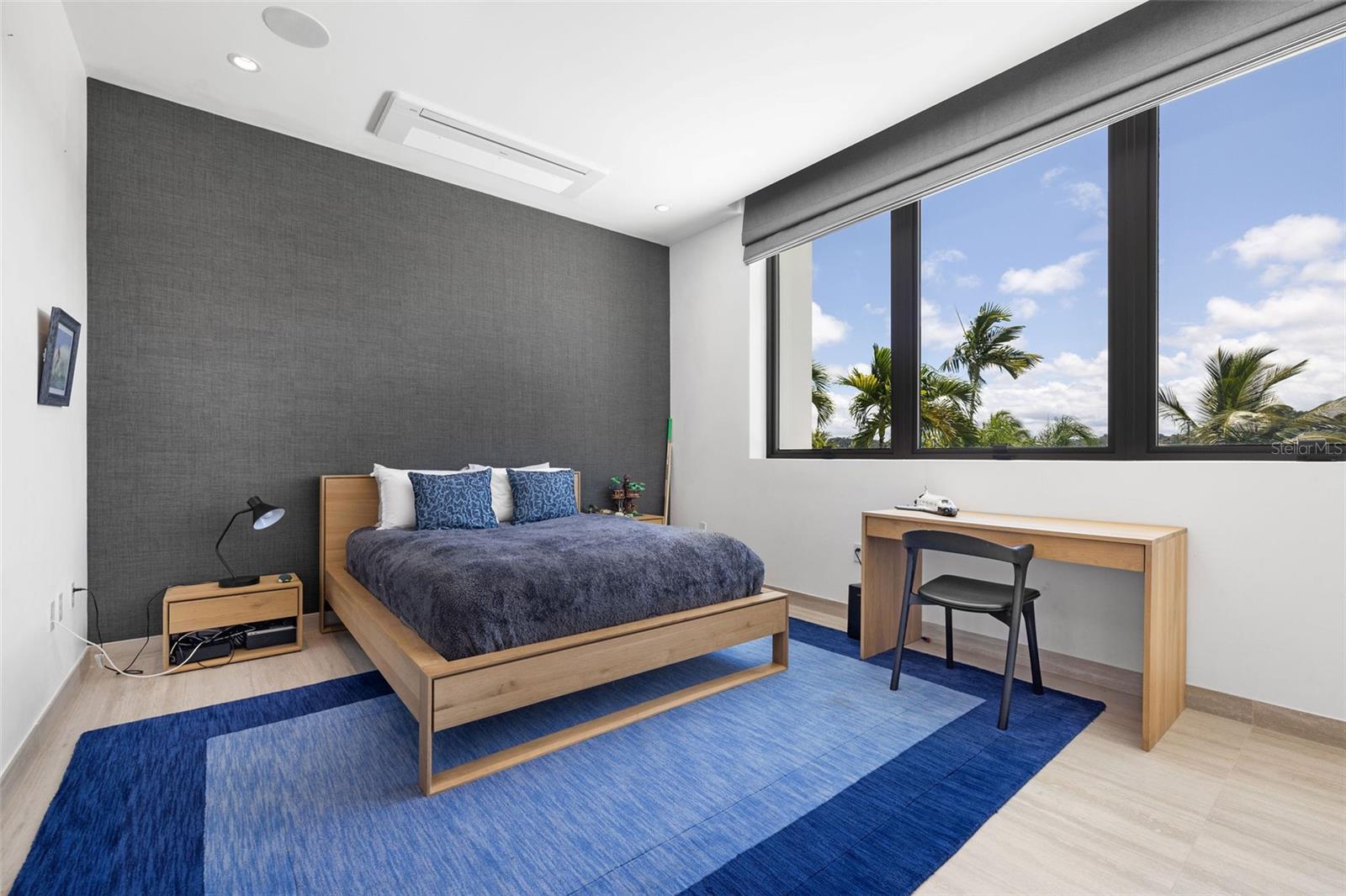 21 THE ENCLAVE RESIDENCES