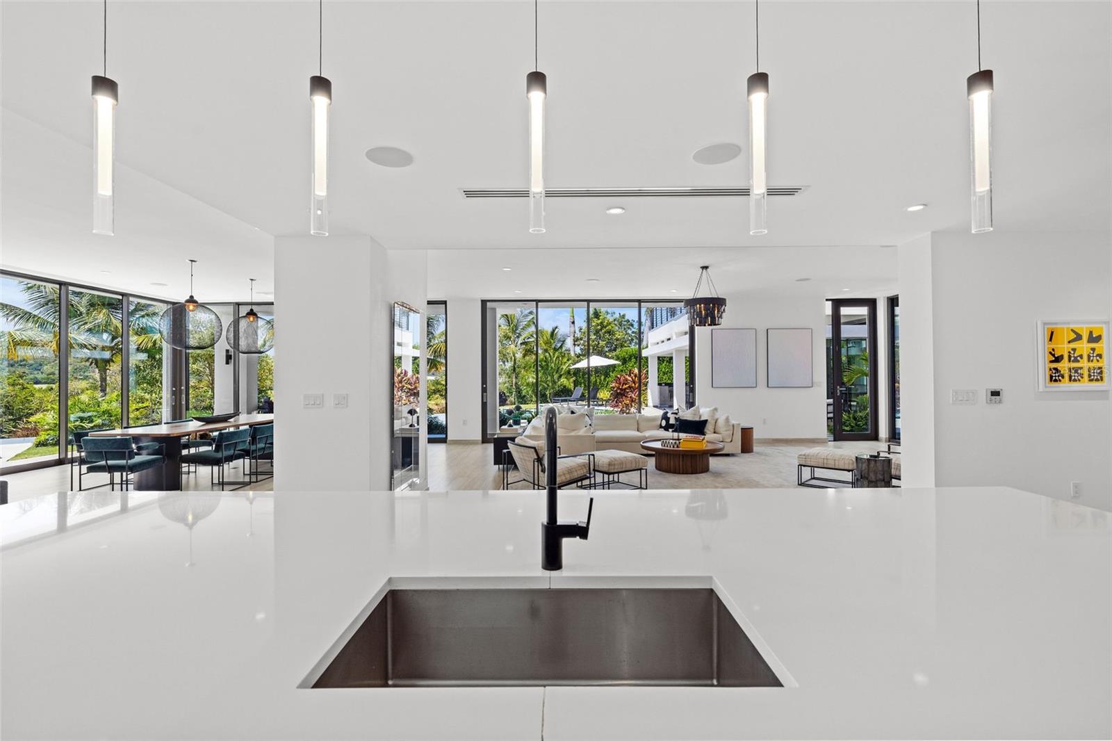 21 THE ENCLAVE RESIDENCES