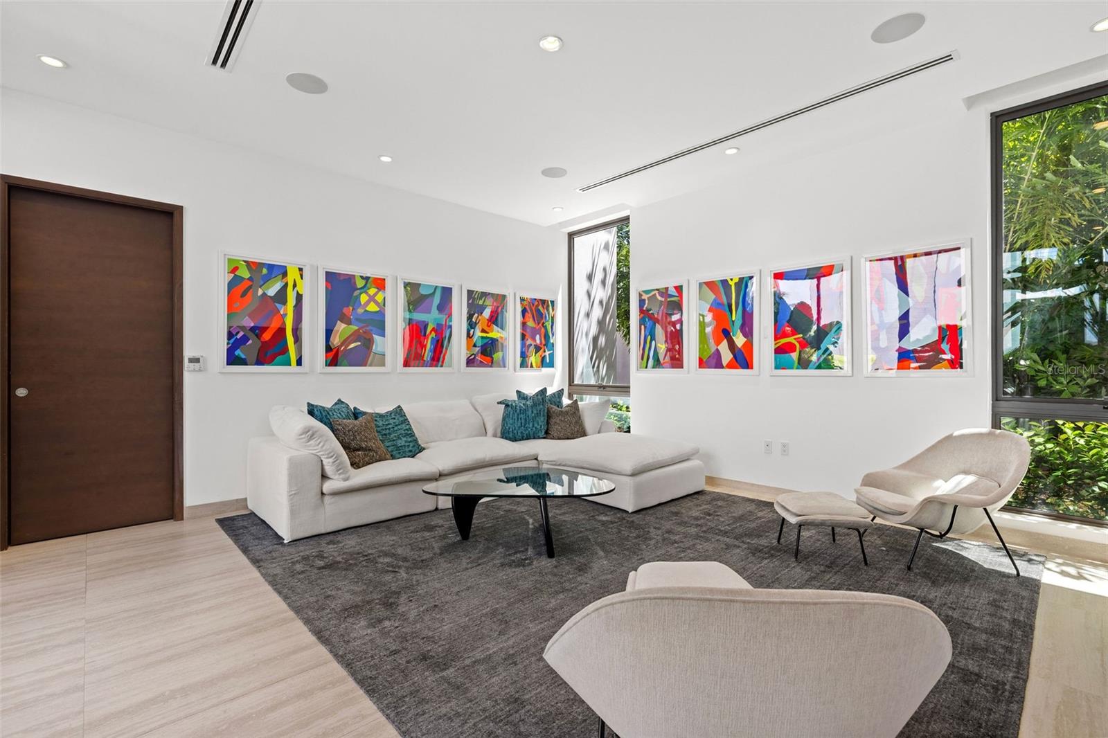 21 THE ENCLAVE RESIDENCES