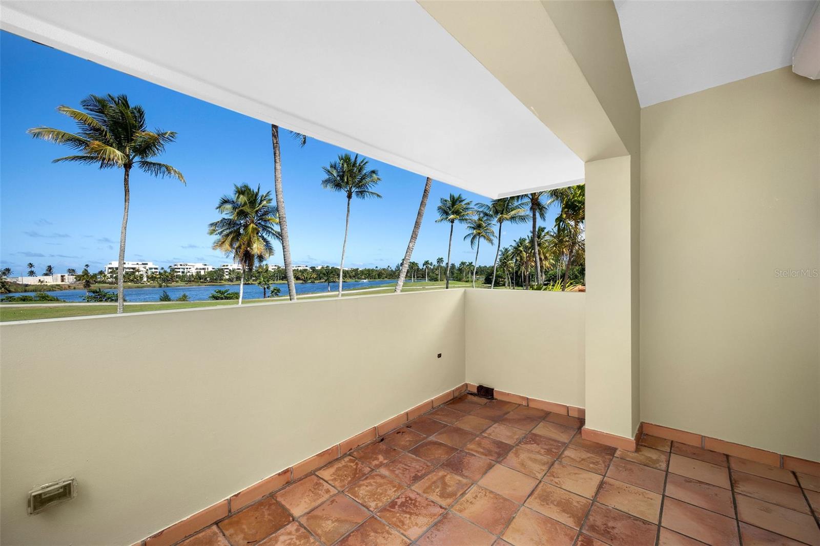 3 THE GREENS VILLAS AT DORADO BEACH