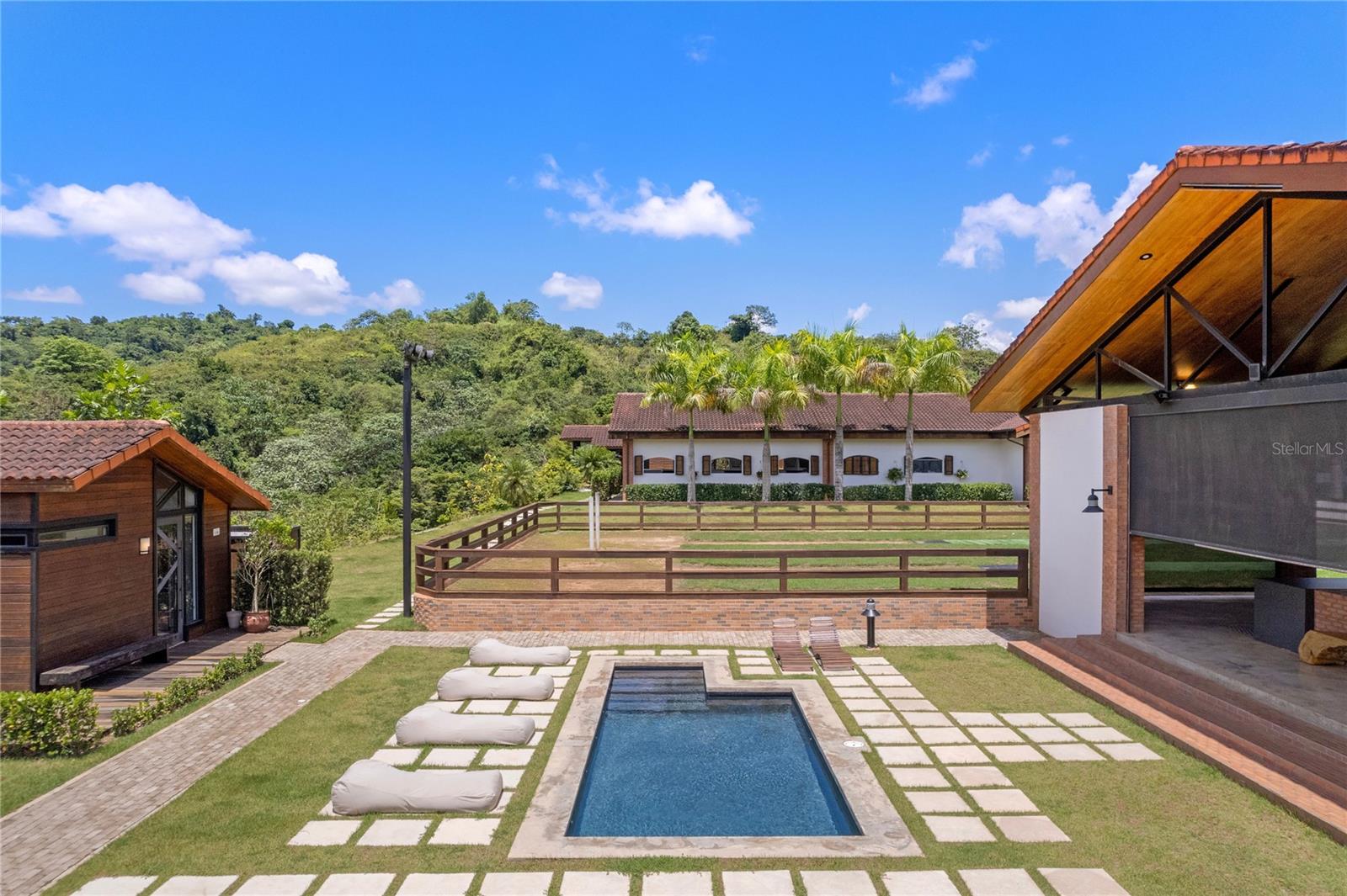 HACIENDA LA NUBE SR 567 KM 13.0