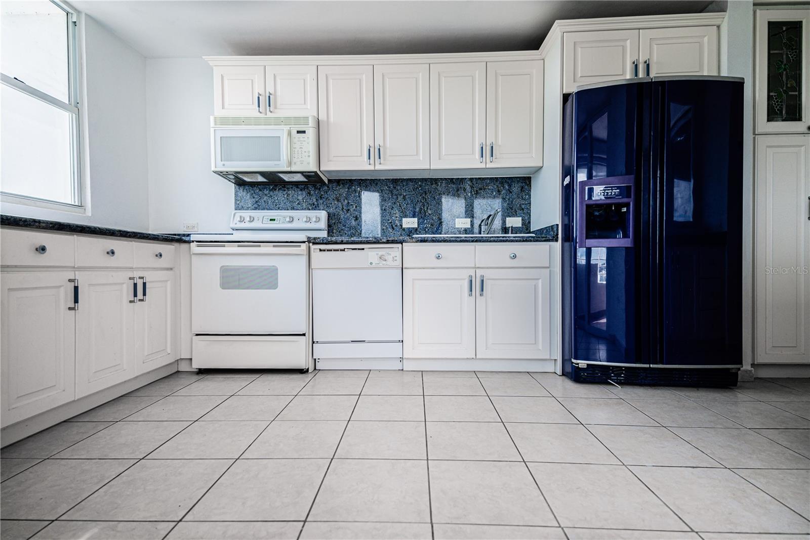 752 AV. ALEJANDRINO #503