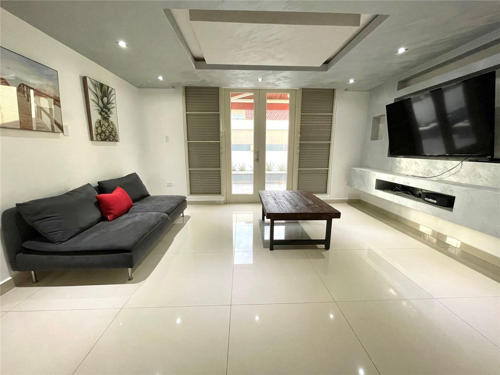 299 CAMINO LOS CEDROS SABANERA