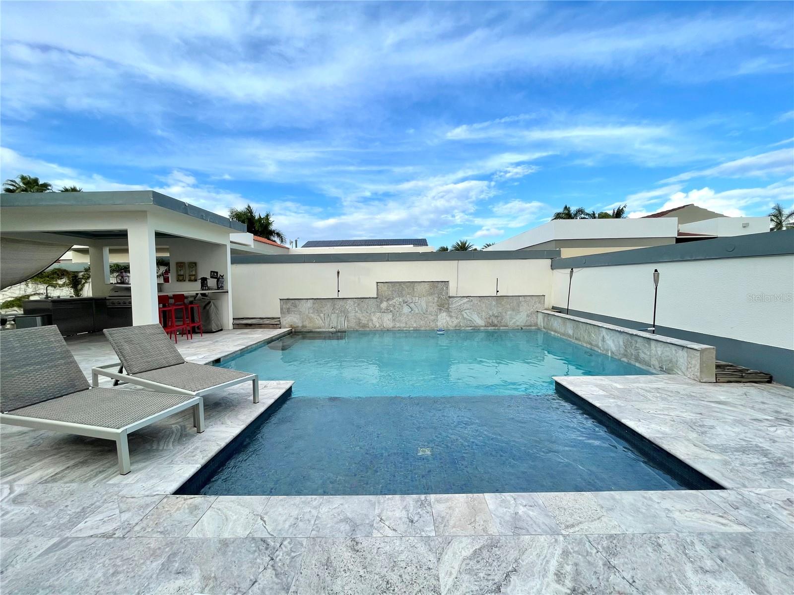 299 CAMINO LOS CEDROS SABANERA