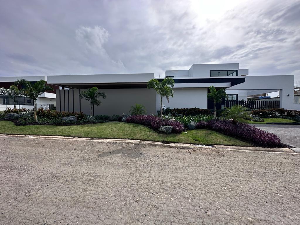 37 DORADO COUNTRY ESTATES