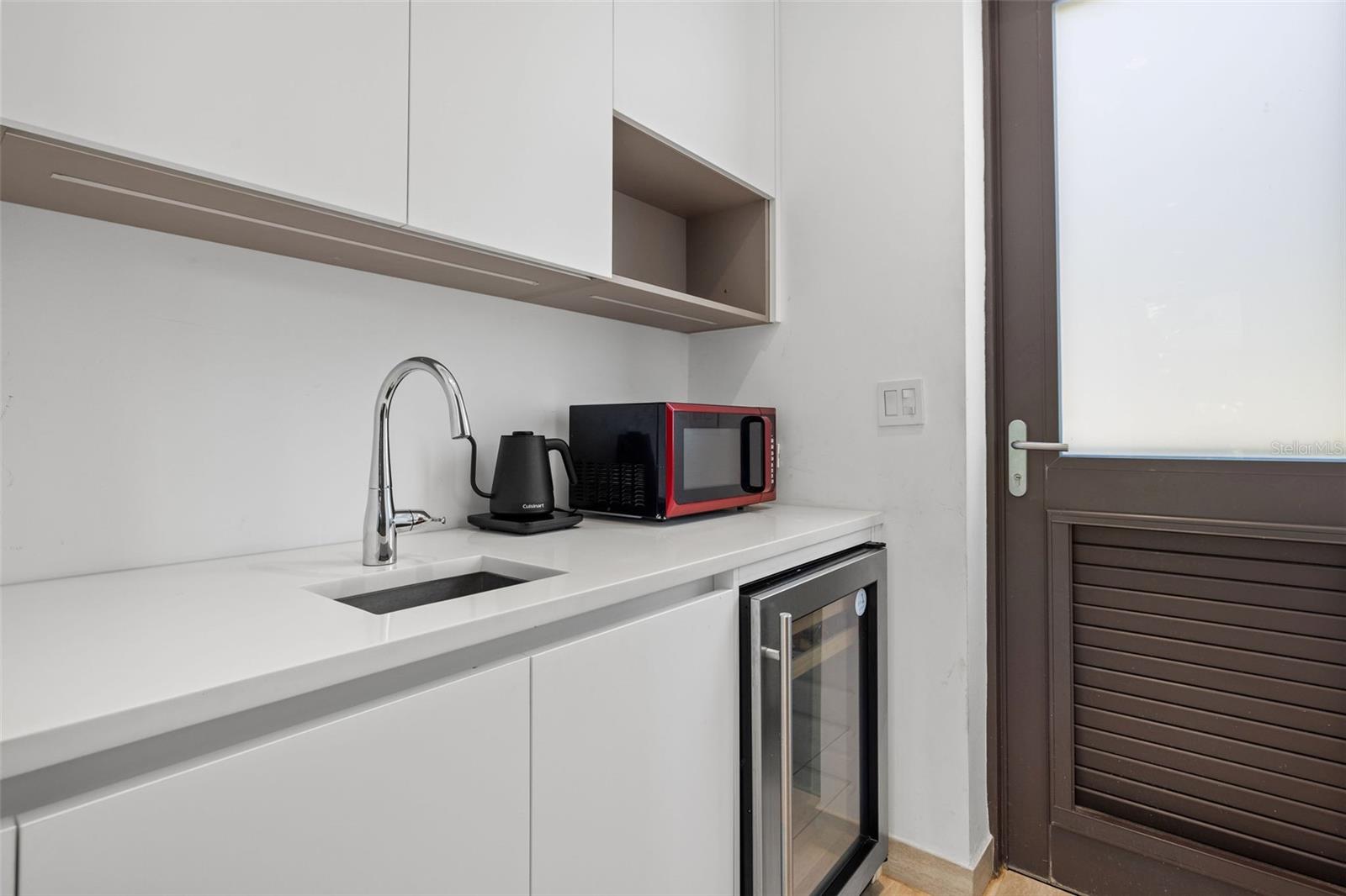 21 THE ENCLAVE RESIDENCES