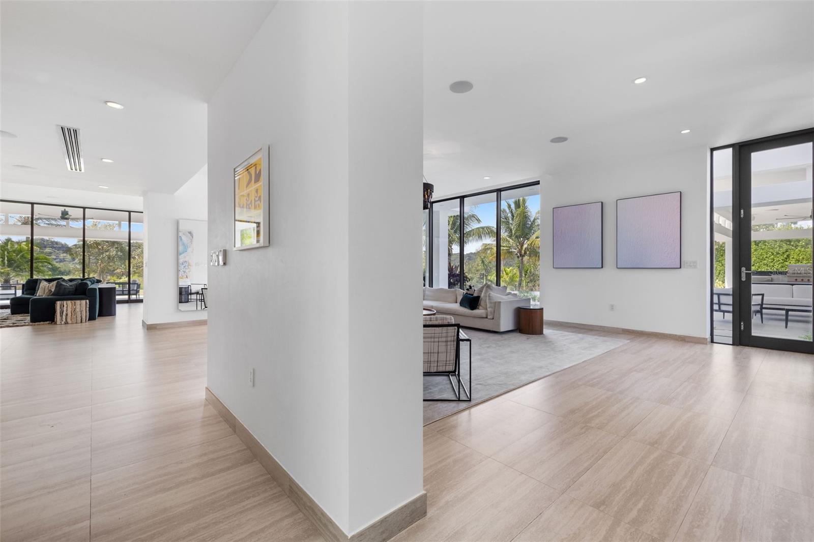 21 THE ENCLAVE RESIDENCES