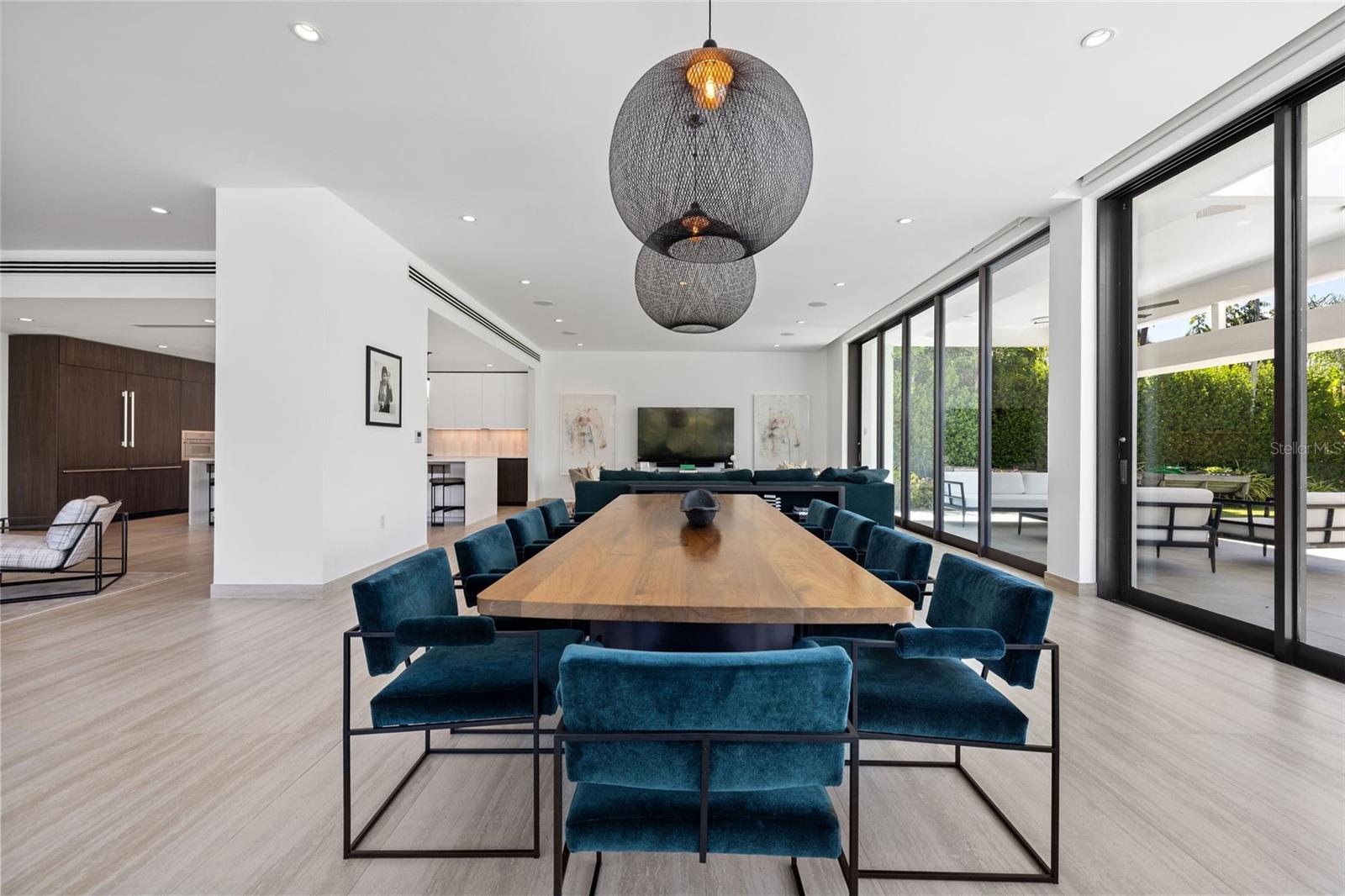 21 THE ENCLAVE RESIDENCES