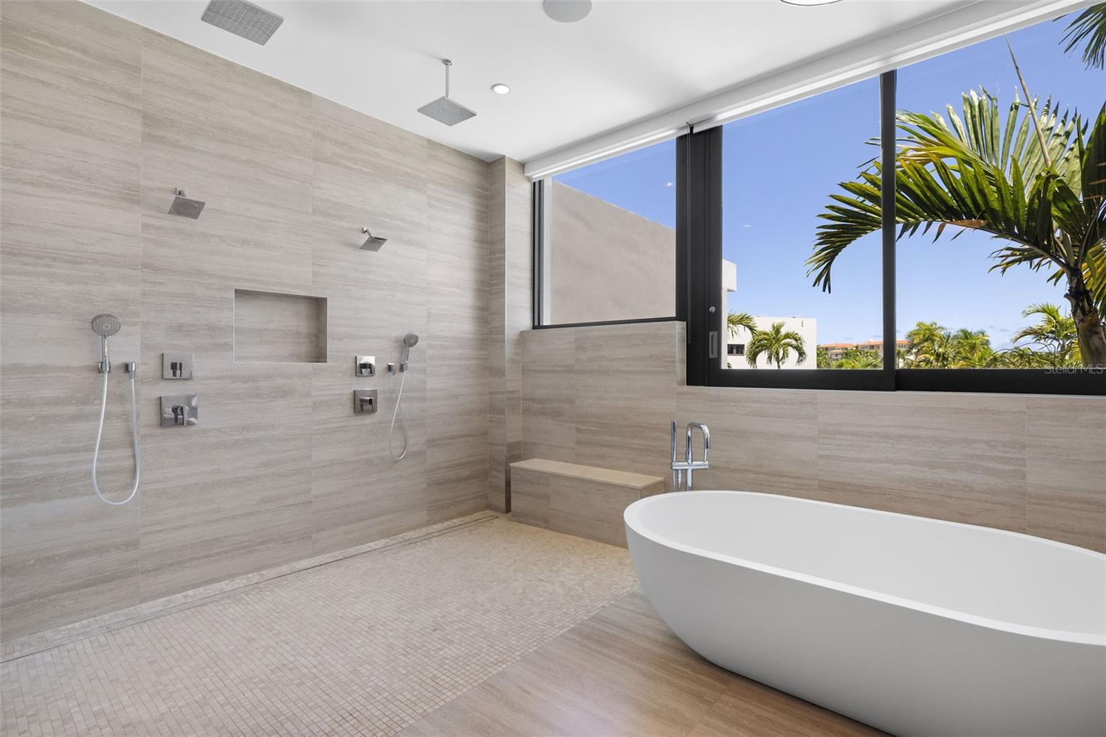 21 THE ENCLAVE RESIDENCES