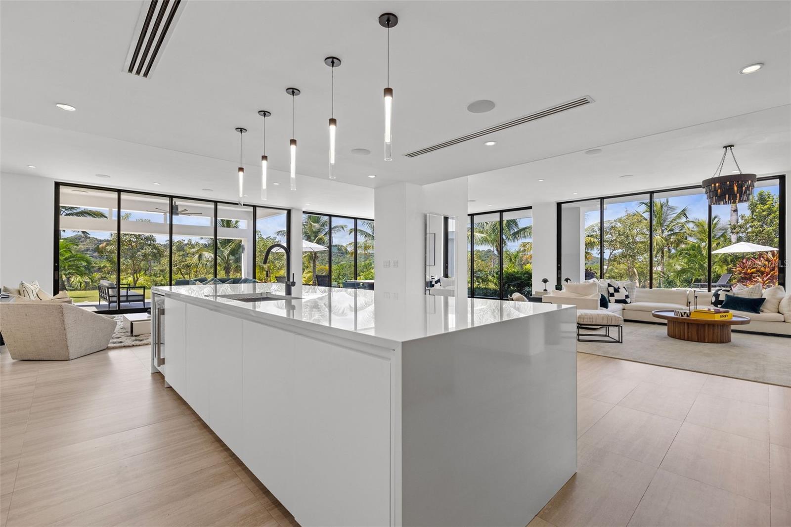 21 THE ENCLAVE RESIDENCES