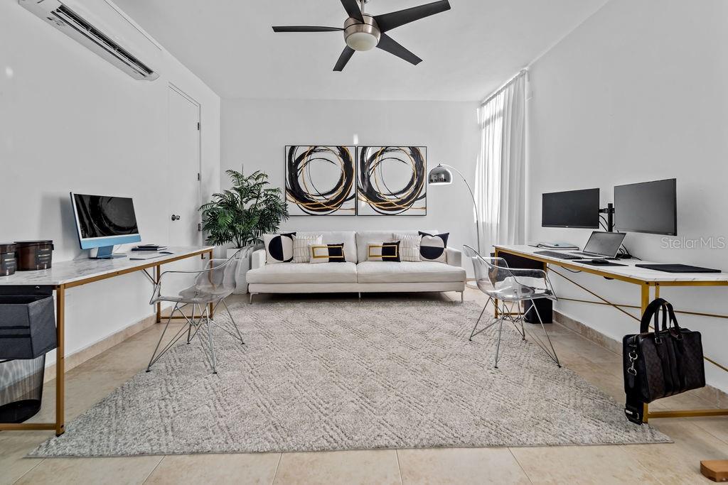 26 TURQUOISE TREASURE POINT