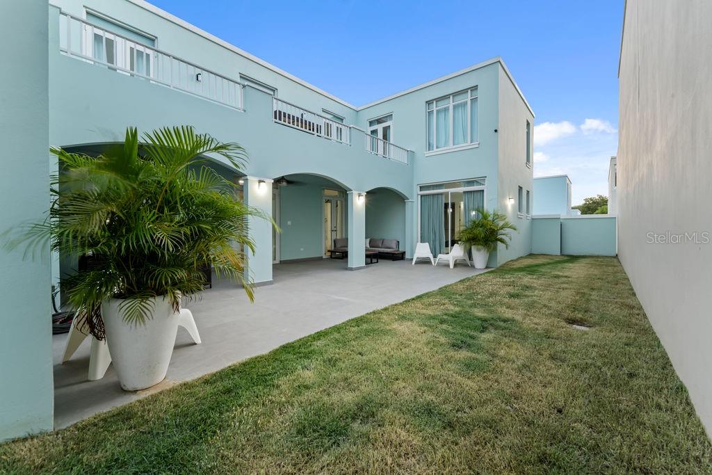 26 TURQUOISE TREASURE POINT