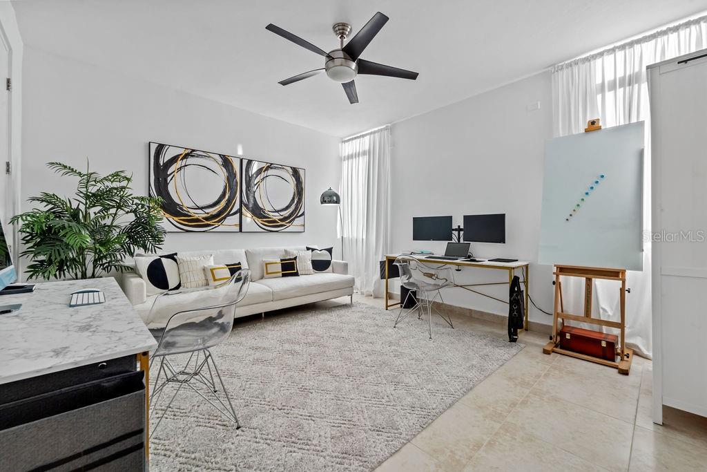 26 TURQUOISE TREASURE POINT