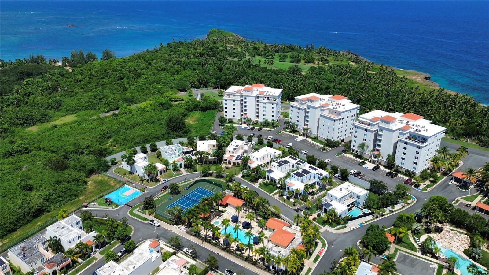 26 TURQUOISE TREASURE POINT