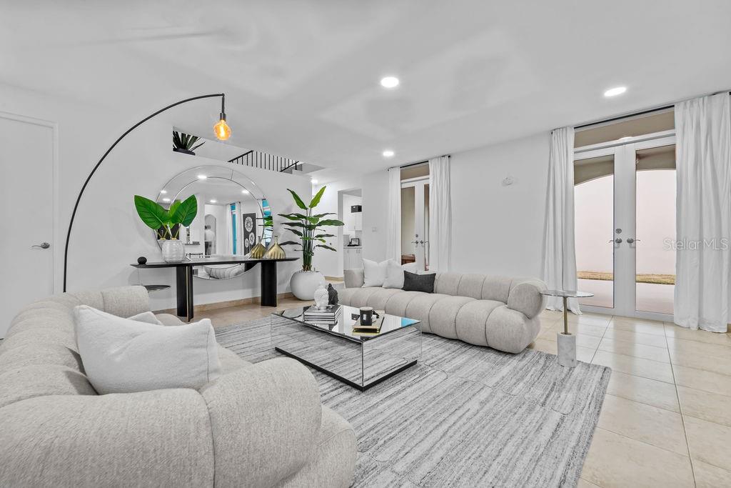 26 TURQUOISE TREASURE POINT