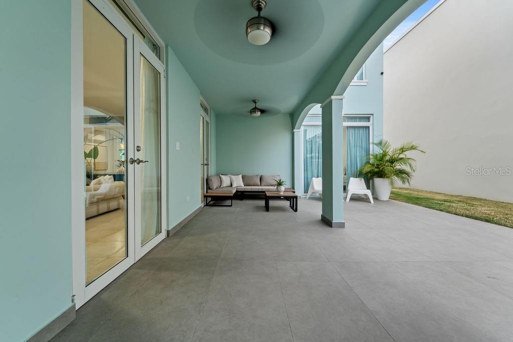 26 TURQUOISE TREASURE POINT