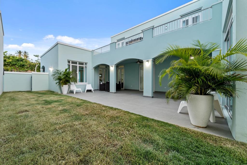 26 TURQUOISE TREASURE POINT