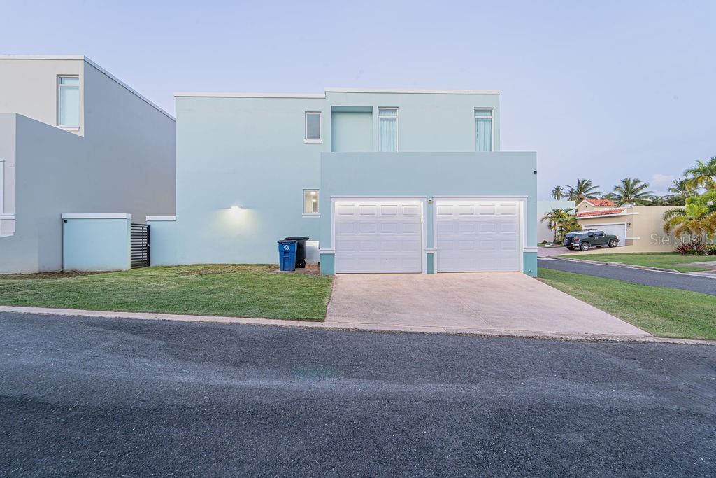 26 TURQUOISE TREASURE POINT