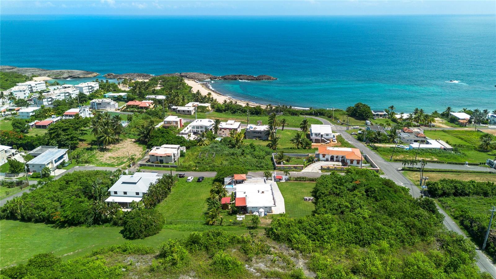 Carr. 648 KM 1.2 MAR CHIQUITA WARD VISTA AL MAR STREET #4-AA