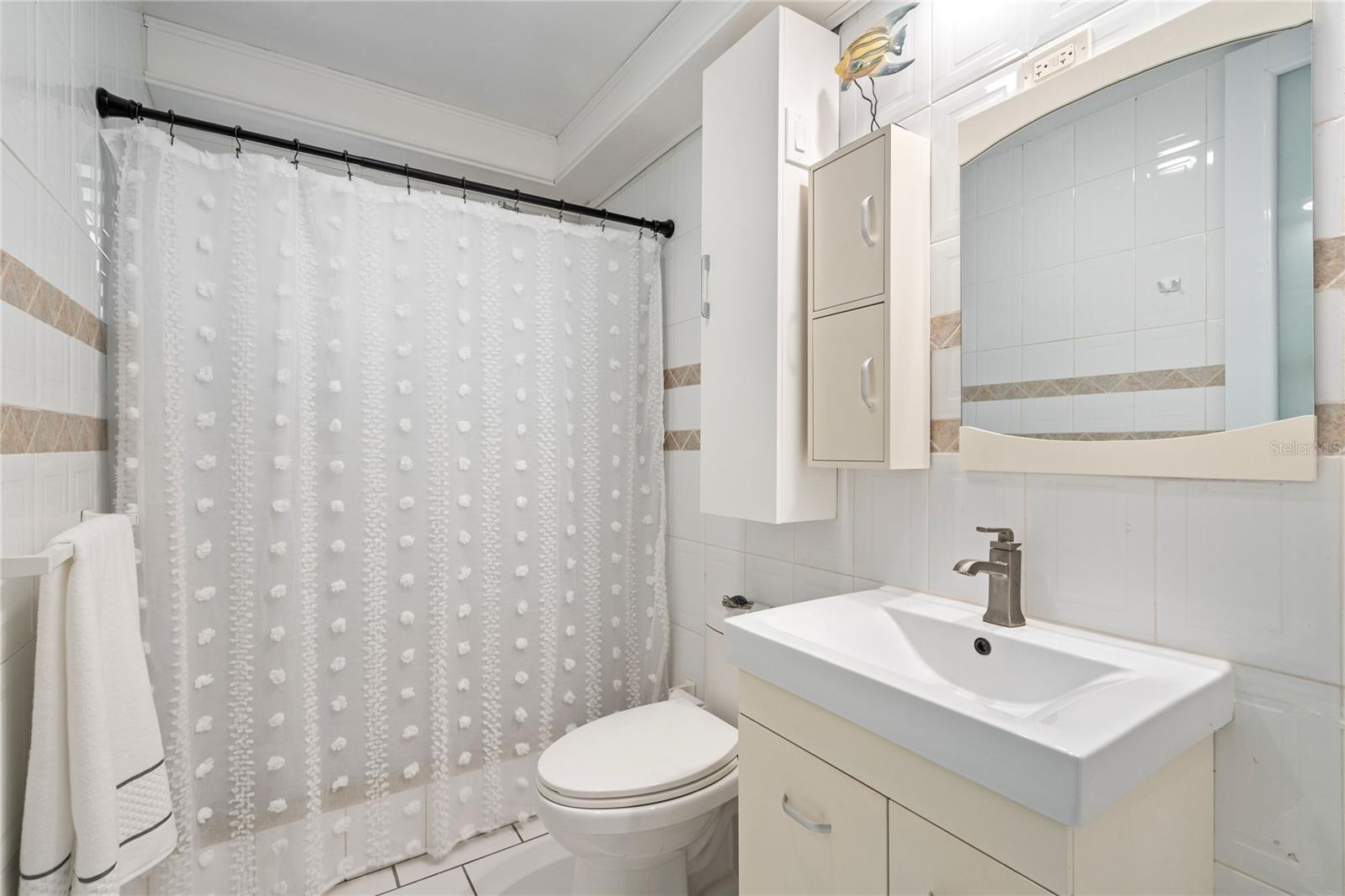 Carr. 648 KM 1.2 MAR CHIQUITA WARD VISTA AL MAR STREET #4-AA