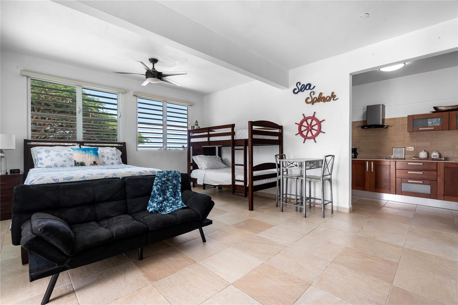 Carr. 648 KM 1.2 MAR CHIQUITA WARD VISTA AL MAR STREET #4-AA