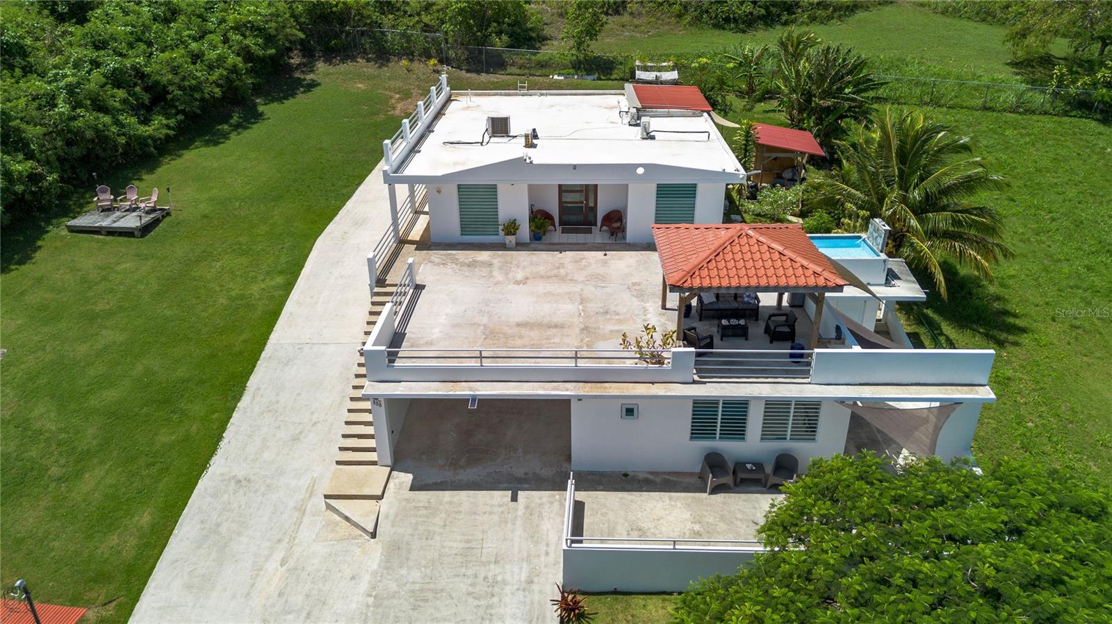 Carr. 648 KM 1.2 MAR CHIQUITA WARD VISTA AL MAR STREET #4-AA