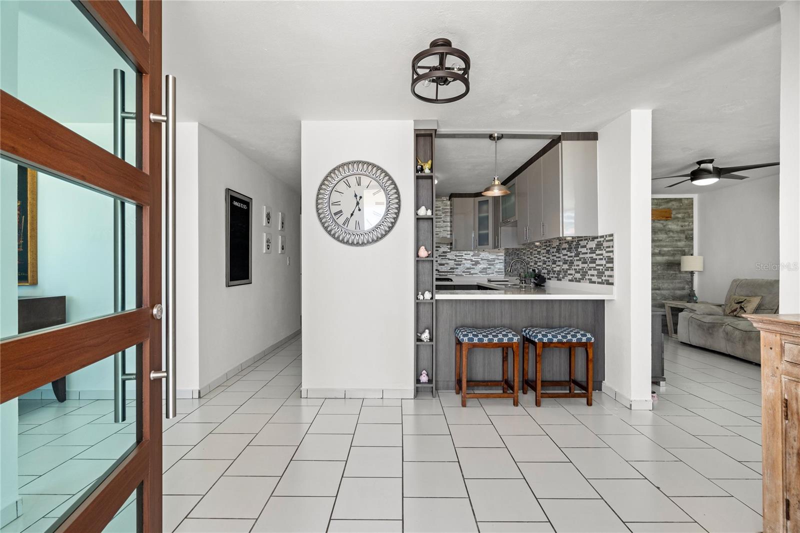 Carr. 648 KM 1.2 MAR CHIQUITA WARD VISTA AL MAR STREET #4-AA