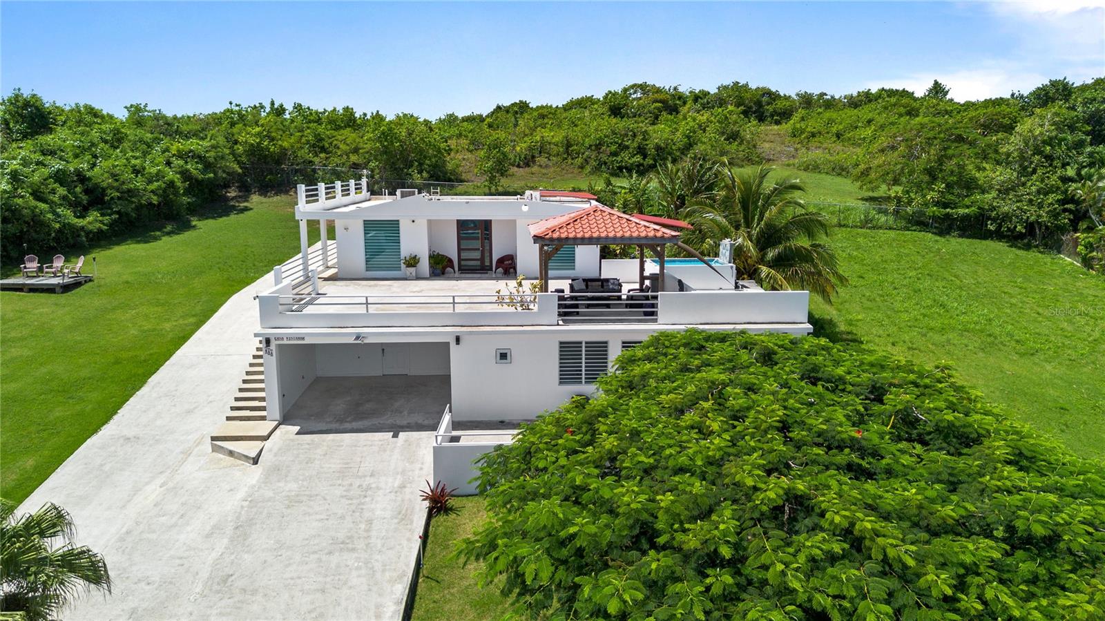 Carr. 648 KM 1.2 MAR CHIQUITA WARD VISTA AL MAR STREET #4-AA